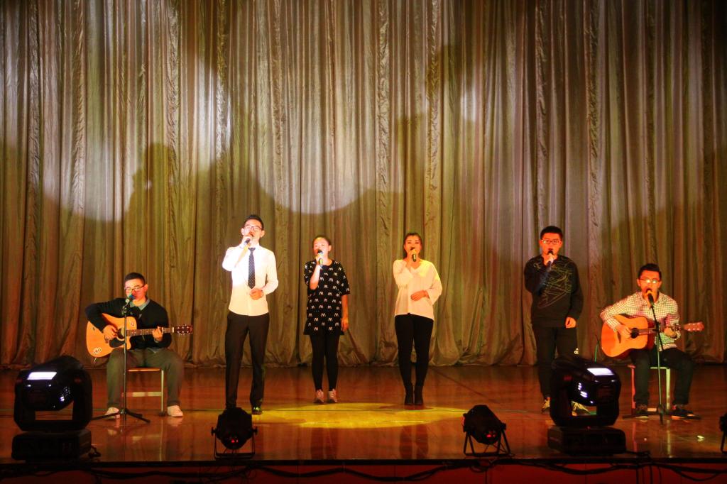 吉他演唱